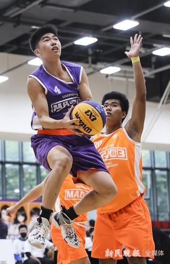 包含上海风暴队掀起冲击篮球冠军的热潮的词条