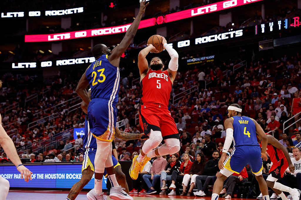 包含鹈鹕鏖战公牛，库里扛起全队的词条