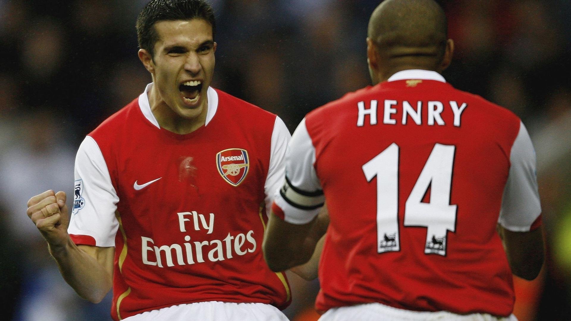 莱万独舞世界之巅,智利终结冰岛神话,波兰锋霸接管排名争夺战