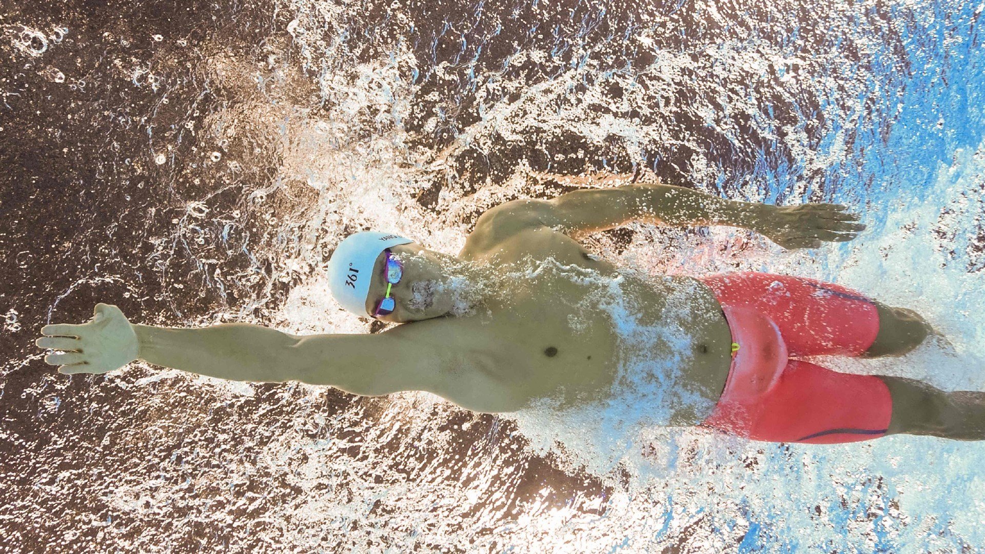 戴维斯杯鏖战温网,兹维列夫的双重高光与网球精神的传承